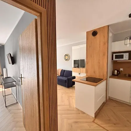 Ceglana 55, Przy Szpitalu Okulistycznym, Darmowe Miejsce W Garazu Podziemnym, Udogodnienia Dla Niepelnosprawnych Apartment