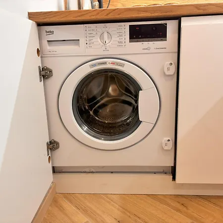 Apartment Ceglana 55, Przy Szpitalu Okulistycznym, Darmowe Miejsce W Garazu Podziemnym, Udogodnienia Dla Niepelnosprawnych *