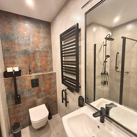 Ceglana 55, Przy Szpitalu Okulistycznym, Darmowe Miejsce W Garazu Podziemnym, Udogodnienia Dla Niepelnosprawnych