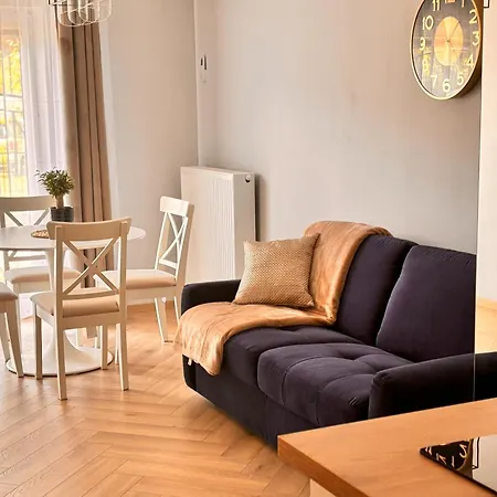 Apartment Ceglana 55, Przy Szpitalu Okulistycznym, Darmowe Miejsce W Garazu Podziemnym, Udogodnienia Dla Niepelnosprawnych *