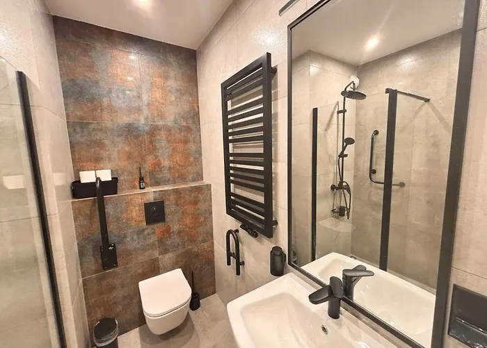 Ceglana 55, Przy Szpitalu Okulistycznym, Darmowe Miejsce W Garazu Podziemnym, Udogodnienia Dla Niepelnosprawnych